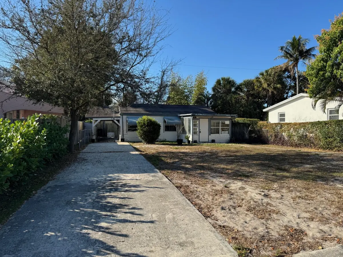 FRONT YARD at 416 58th Street, West Palm Beach