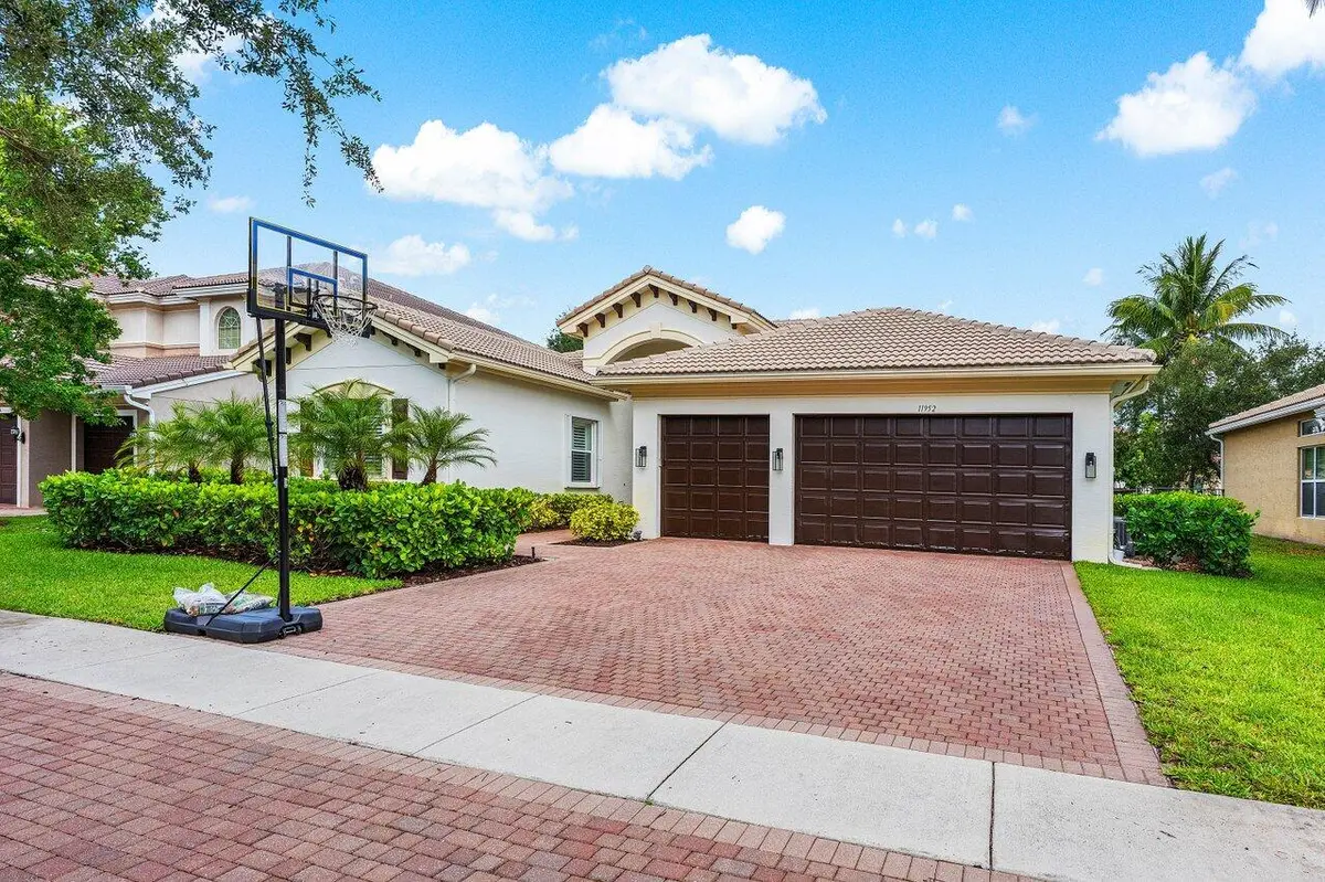 Front 2 at 11952 Fox Hill Circle, Boynton Beach