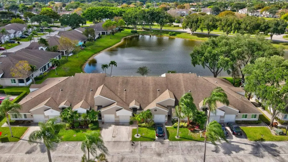 LAKEFRONT !!!!!! at 9202 Vineland Court F, Boca Raton