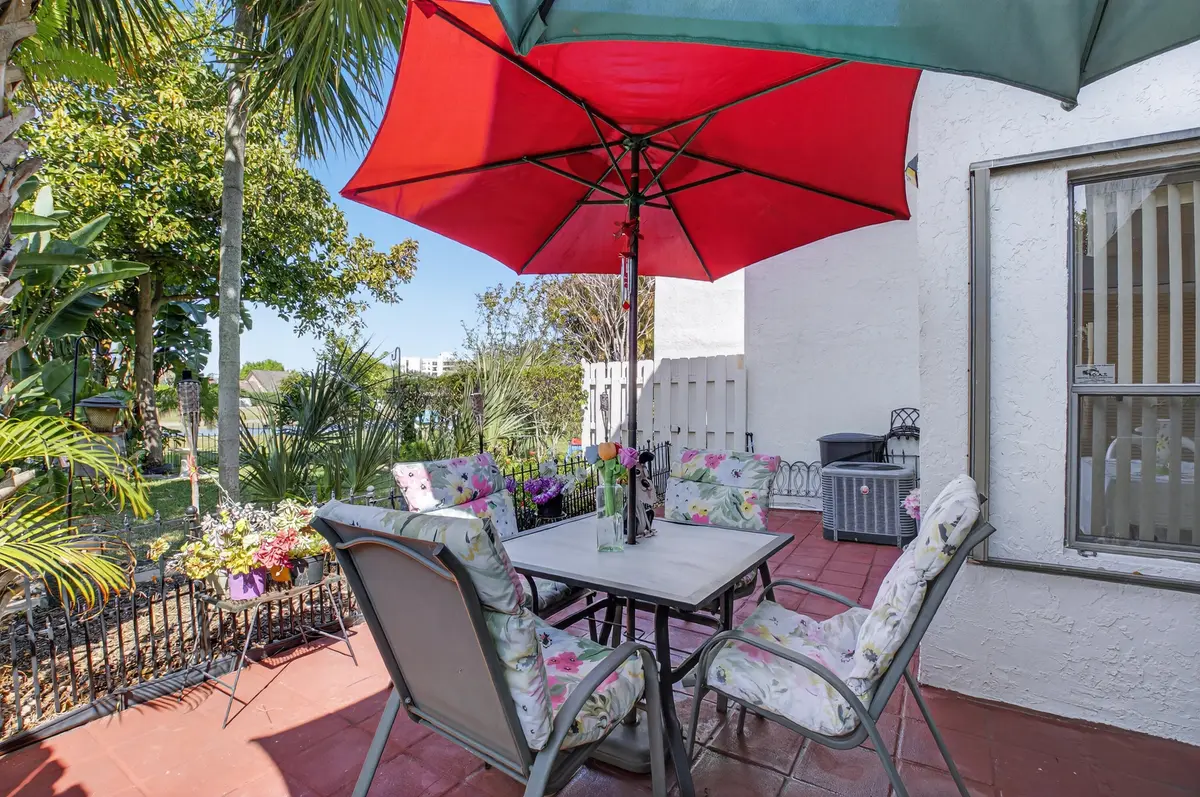 patio for entertaining at 6535 Parkview Drive B, Boca Raton
