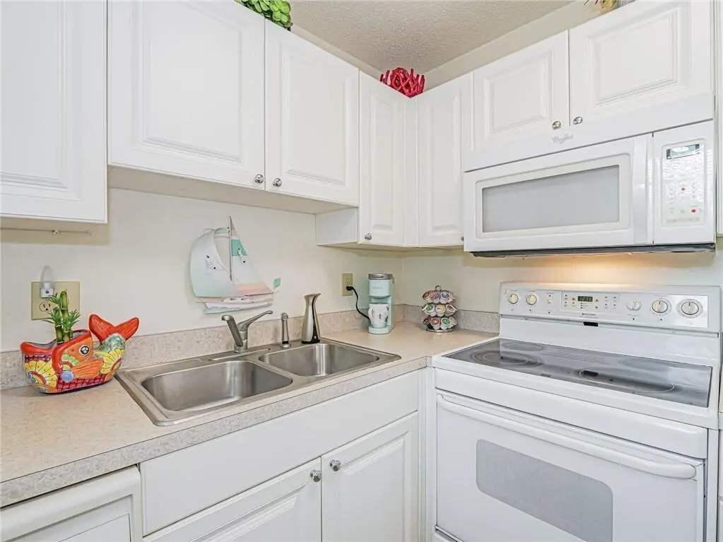 7A at 12 Vista Palm Lane 103, Vero Beach