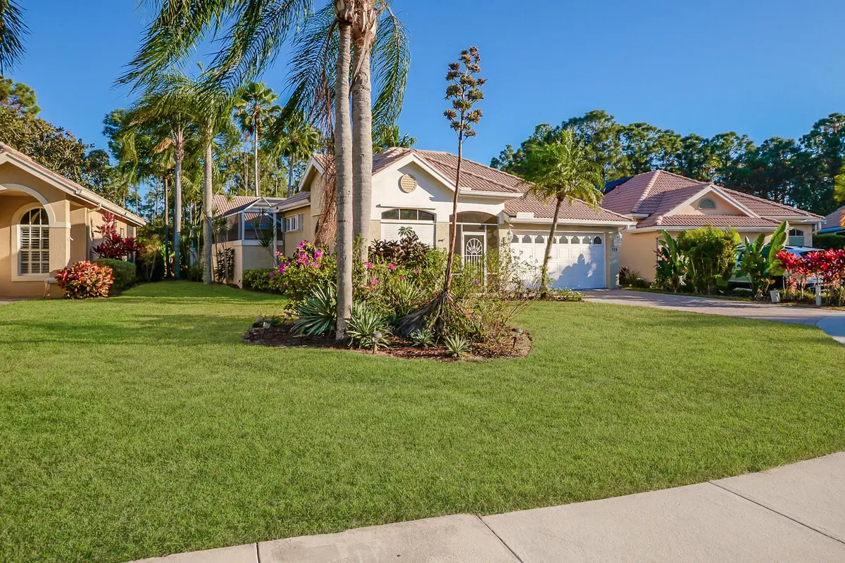 LR-0672 (2) at 709 SW Saint Vincent Cove, Port St. Lucie