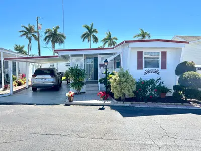 3332 Broadway Street, Hollywood – Mobile Home for sale