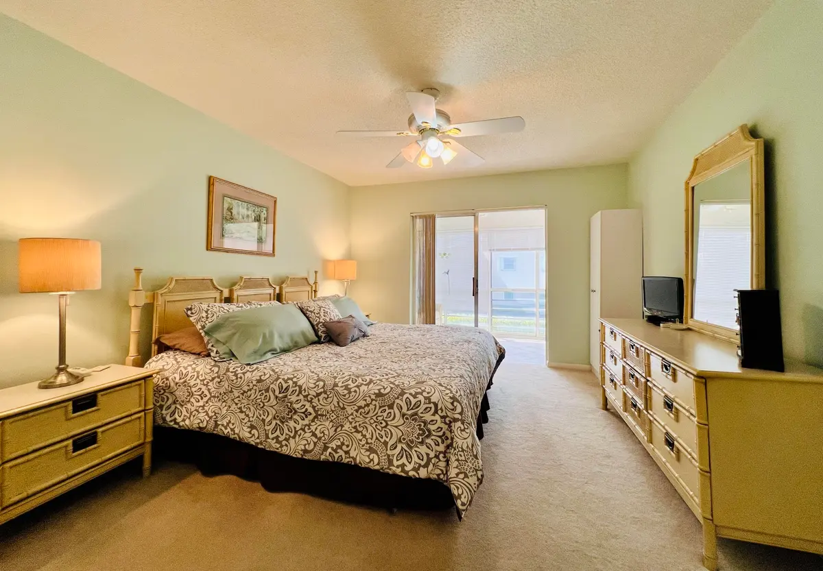 Spacious Bedroom Suite at 203 Oxford 500, West Palm Beach