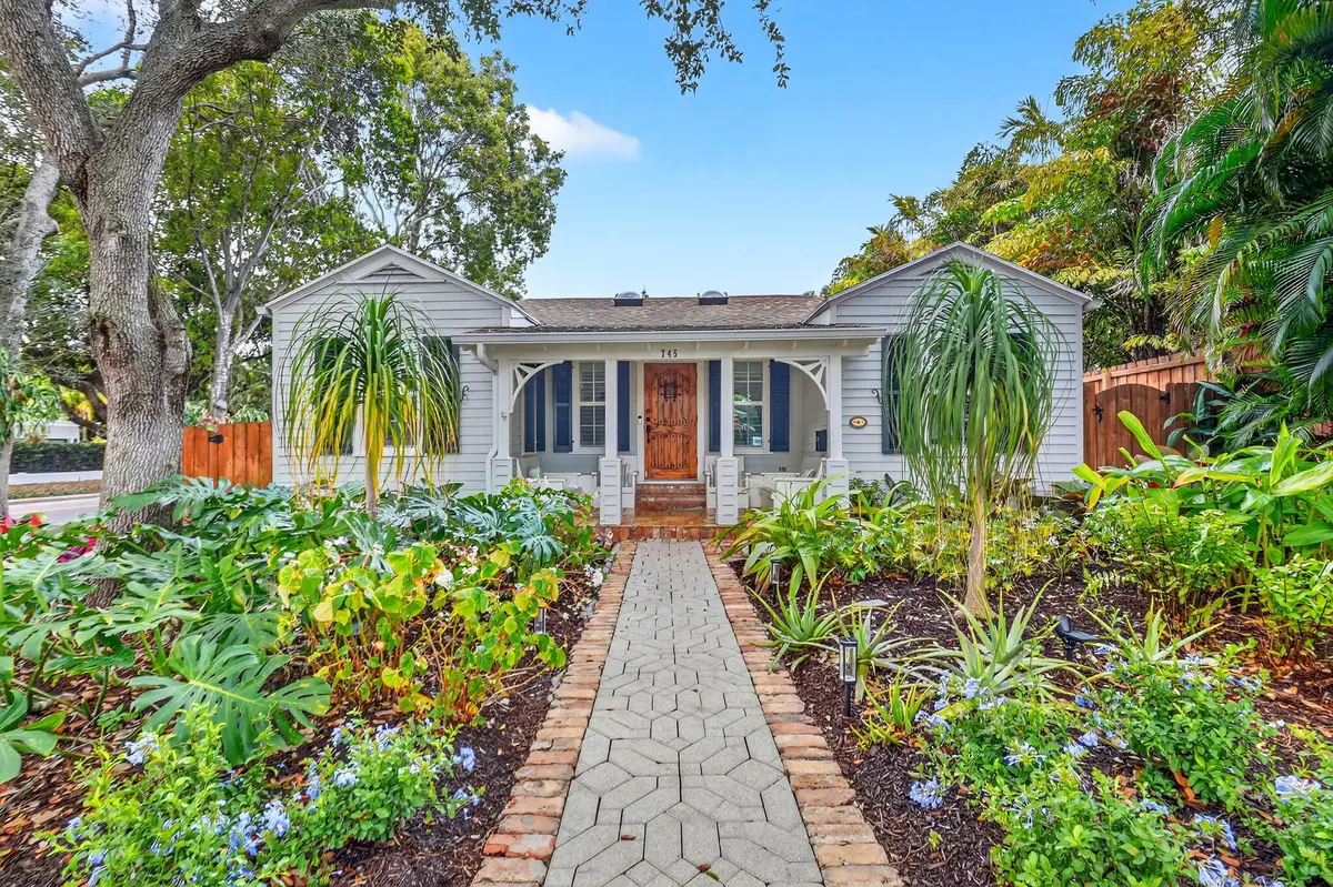 Front walkway at 745 Claremore Drive, West Palm Beach