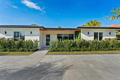 125 Cascade Lane, Palm Beach Shores – sold