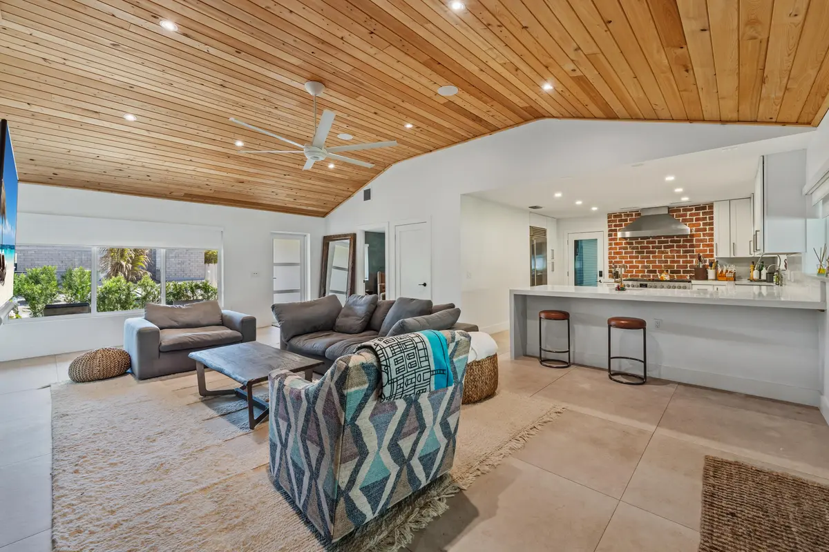 5_08 at 125 Cascade Lane, Palm Beach Shores