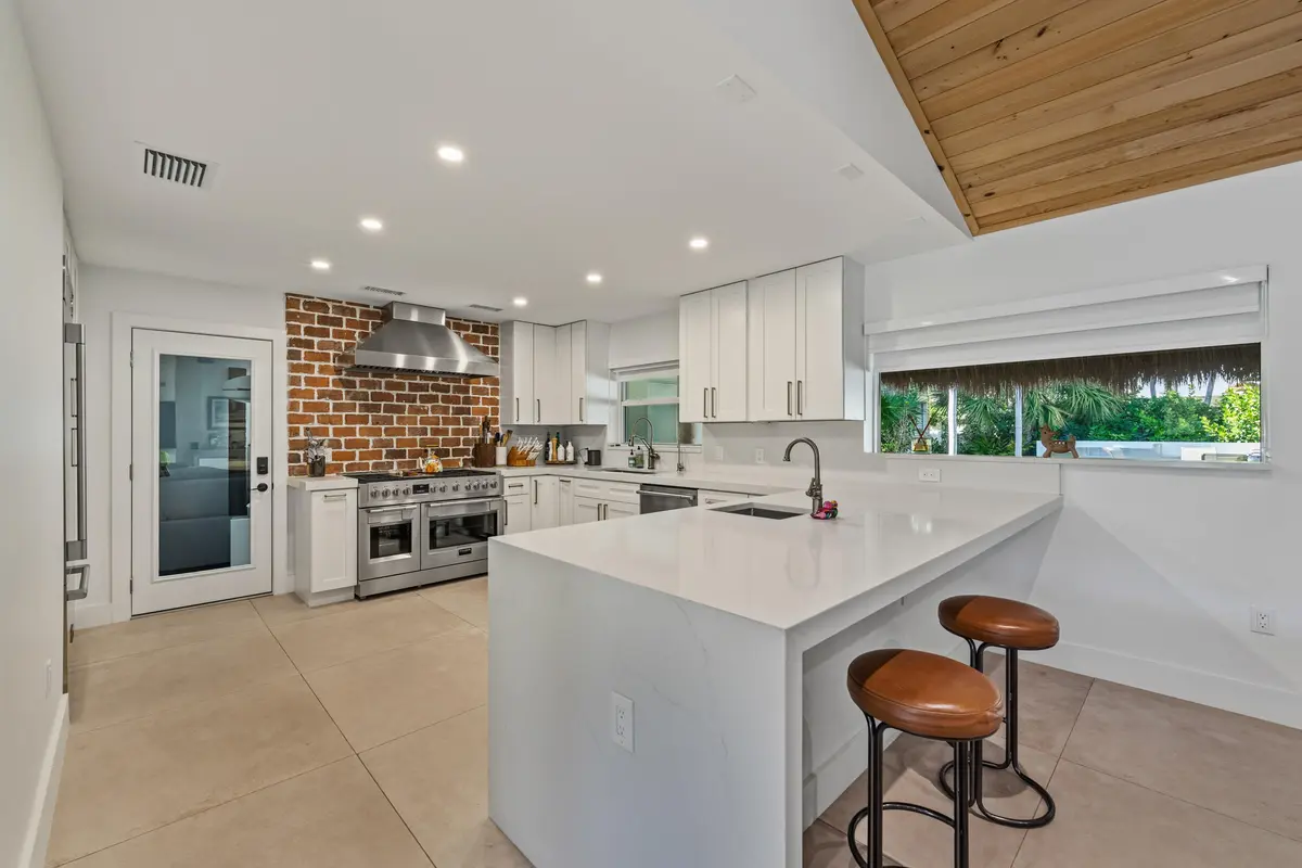 6_09 at 125 Cascade Lane, Palm Beach Shores