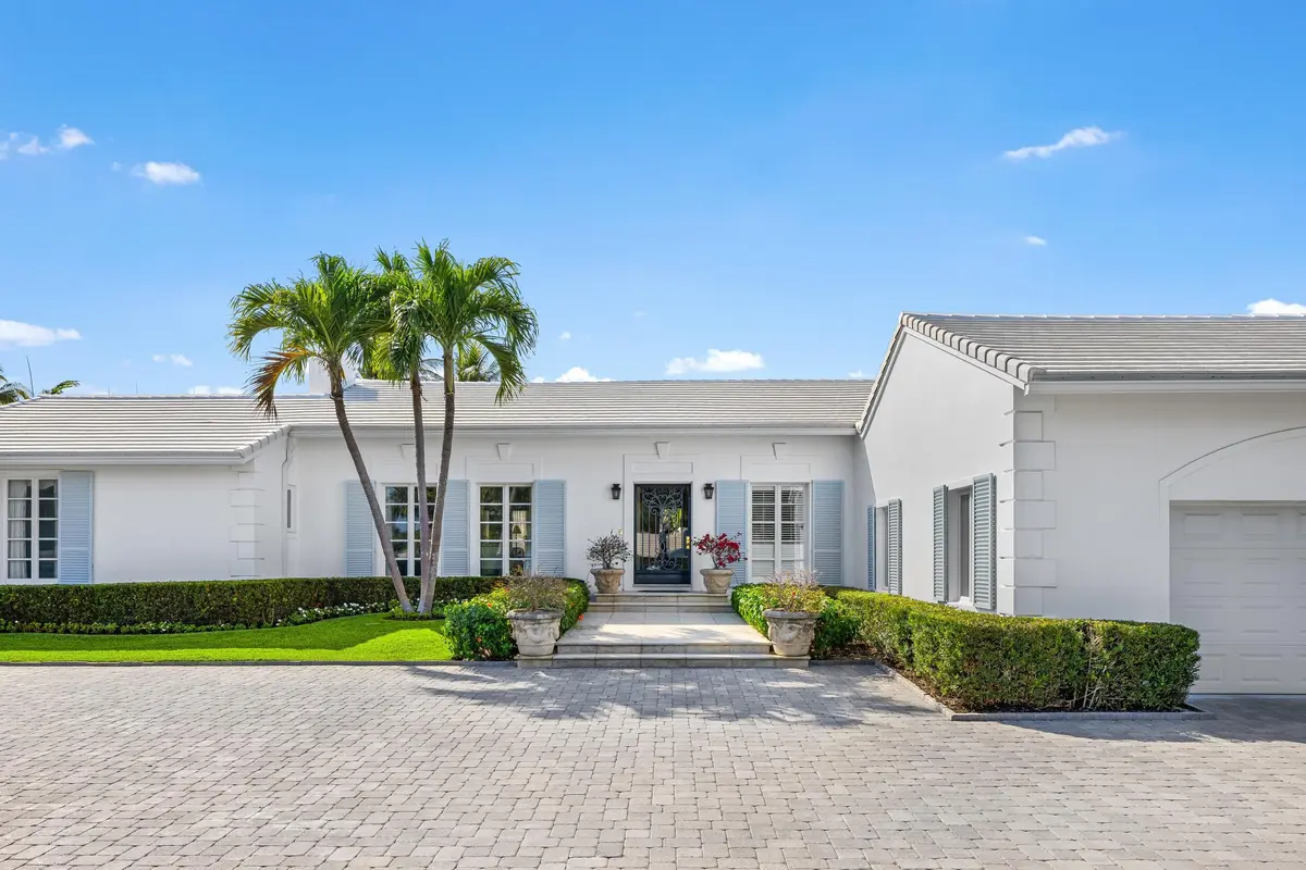 Front at 624 N Lake Way, Palm Beach