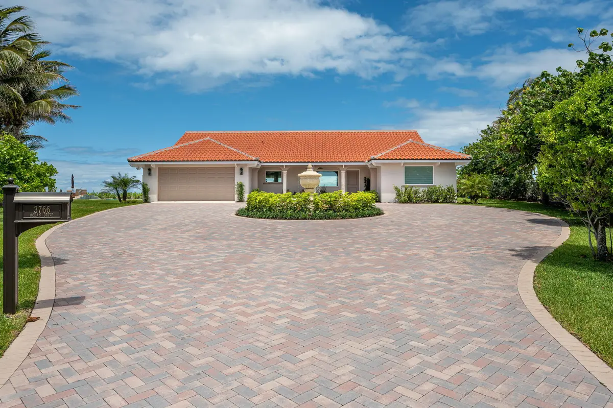 5-web-or-mls-3766 Ocean Dr51 at 3766 Ocean Drive, Vero Beach