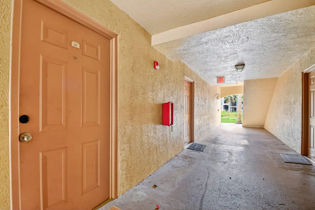 1-web-or-mls-DSC_8673 at 4151 San Marino Boulevard 101, West Palm Beach