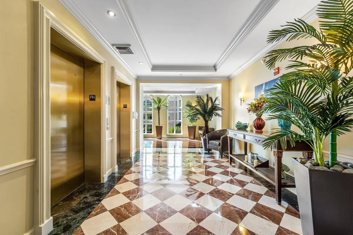 Lobby at 806 E Windward Way 622, Lantana