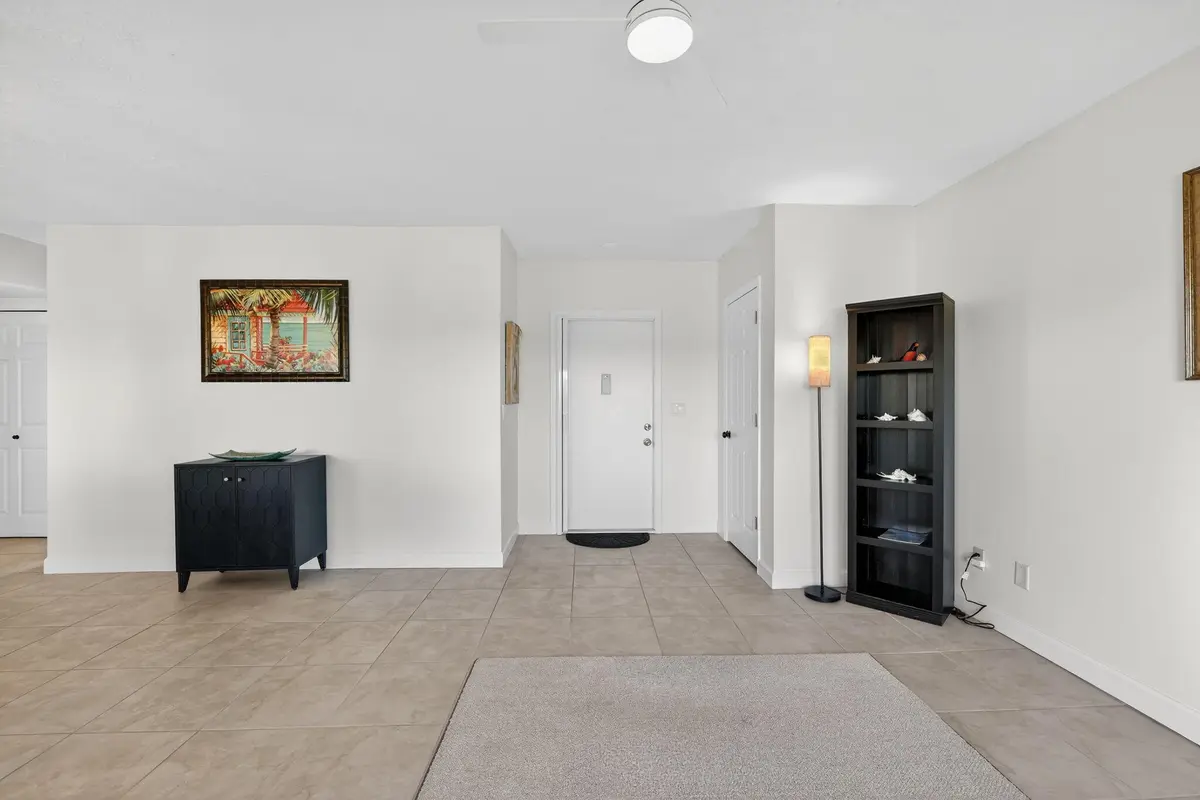 Foyer at 3210 S Lakeview Circle 3-102, Hutchinson Island