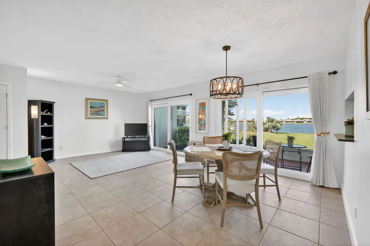 Great room at 3210 S Lakeview Circle 3-102, Hutchinson Island