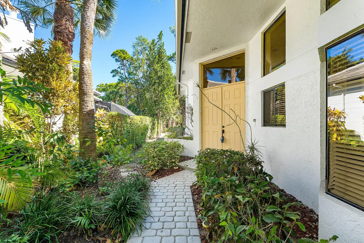 006-1120SandDriftWay-A-WestPalmBeach-FL- at 1120 Sand Drift Way A, West Palm Beach