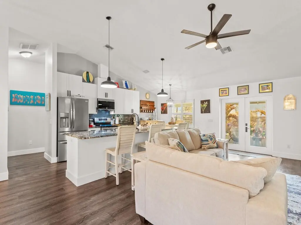 615 19th St SW at 615 19th Street, Vero Beach