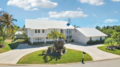 4290 SE Whiticar Way, Stuart – Single Family Residence for sale