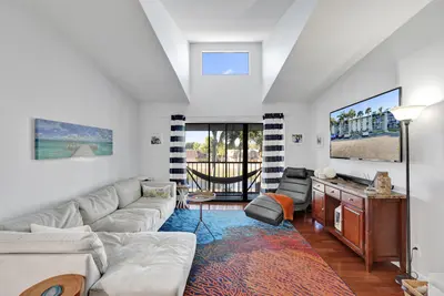 1008 Green Pine Boulevard D3, West Palm Beach – Condominium for sale
