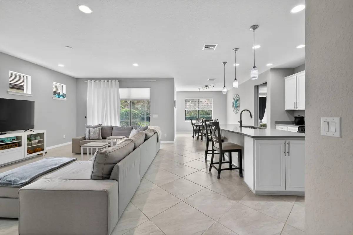6-web-or-mls-3A5A3991 at 540 SE Monet Drive, Port St. Lucie