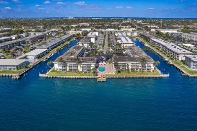101 Doolen Court 207, North Palm Beach – Condominium for sale