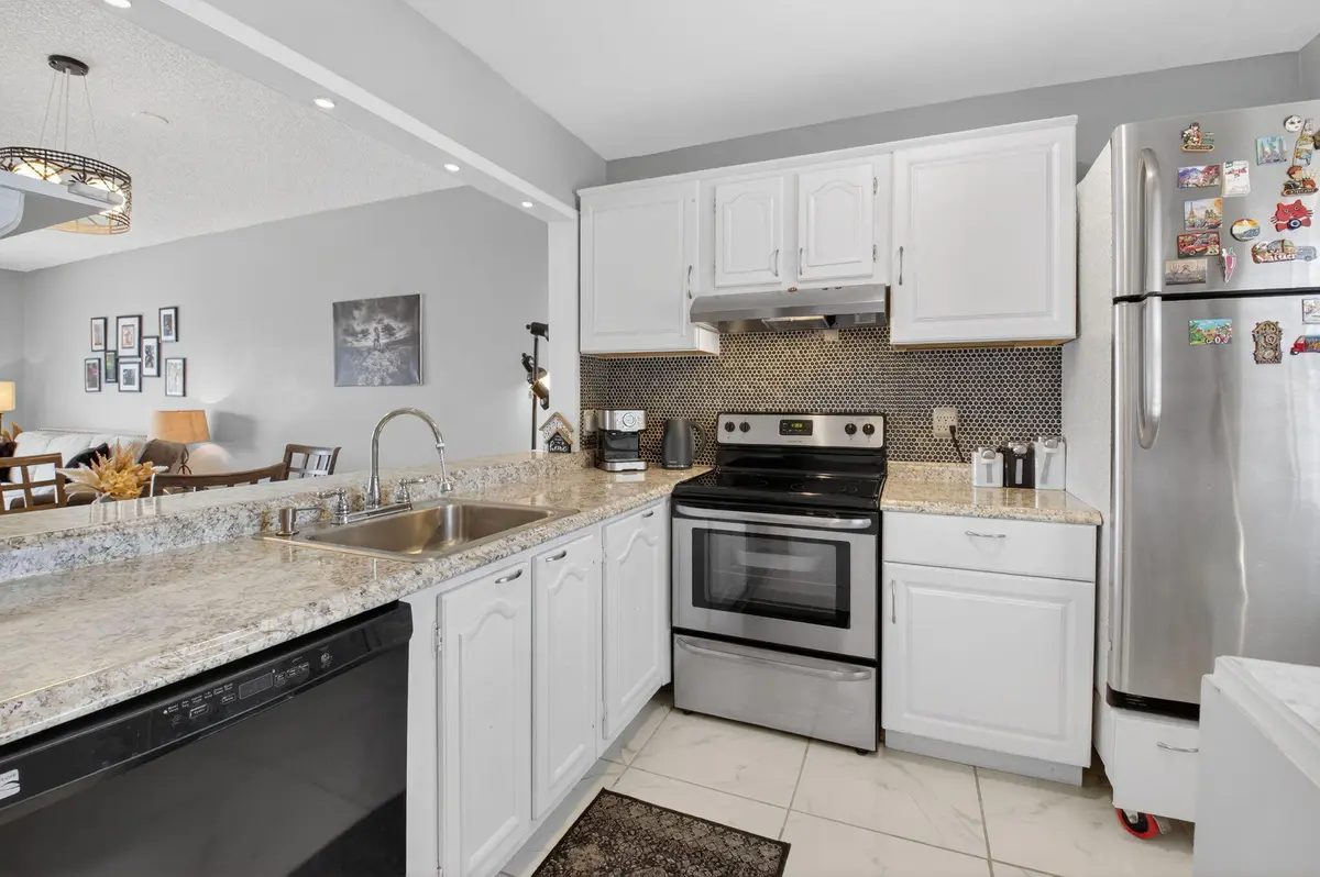 6-web-or-mls-DSC_8747 at 33 Abbey Lane 207, Delray Beach