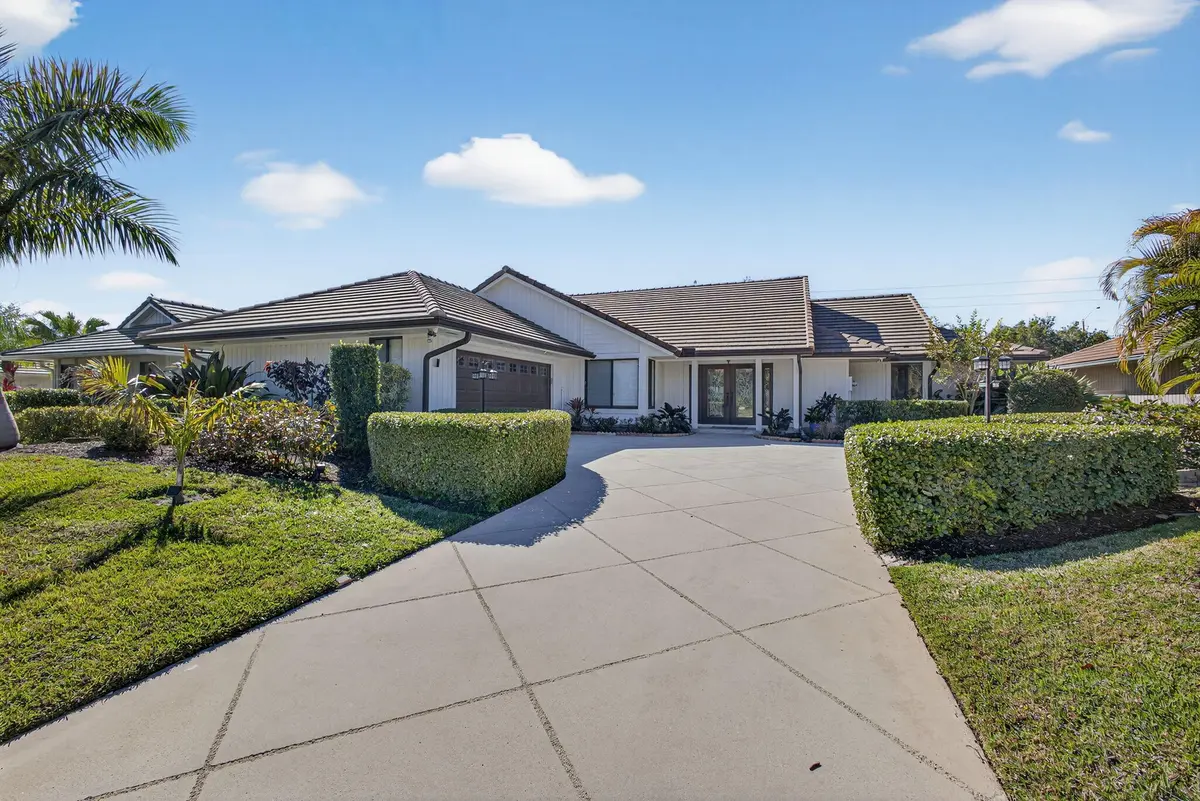3-web-or-mls-5D1A2409 at 168 Thornton Drive, Palm Beach Gardens