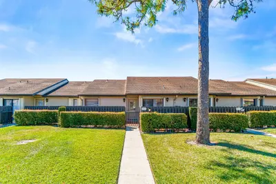 704 Sunny Pine Way C, Greenacres – sold