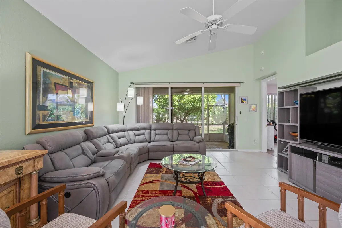 33 (12) at 9078 Bay Point Circle, West Palm Beach