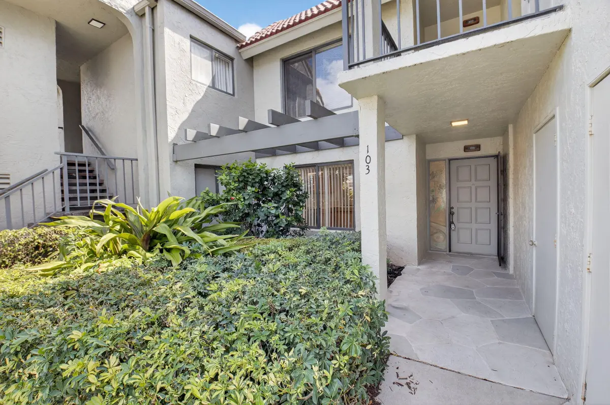ENTRANCE WITH STORAGE AREA at 5533 Fairway Park Drive 103, Boynton Beach