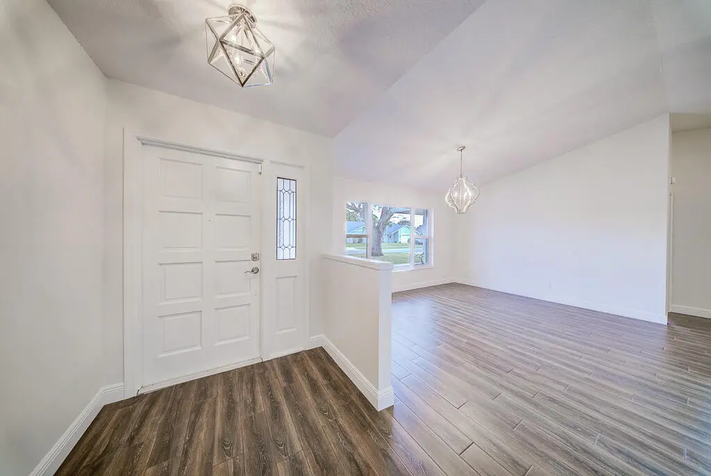MLS-5 at 14187 Aster Avenue, Wellington