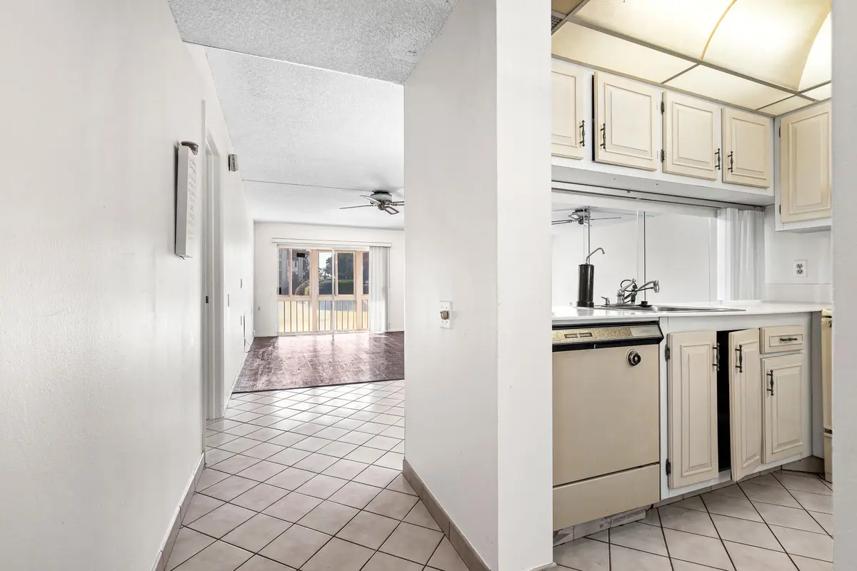 DSC03911 at 4602 Martinique Way E1, Coconut Creek