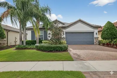540 SE Monet Drive, Port St. Lucie – sold