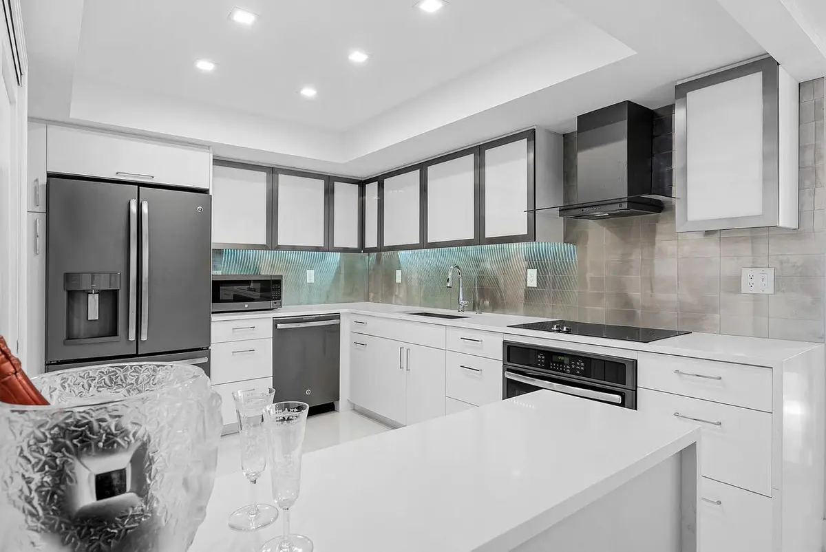 Unknown at 2784 S Ocean Boulevard 204s, Palm Beach
