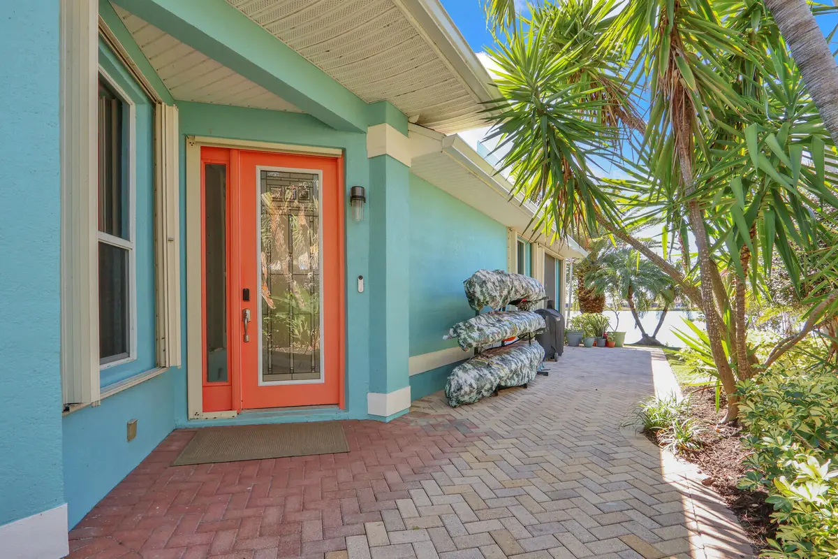07_Image_7_mls at 3265 Lakeshore Drive, Hutchinson Island
