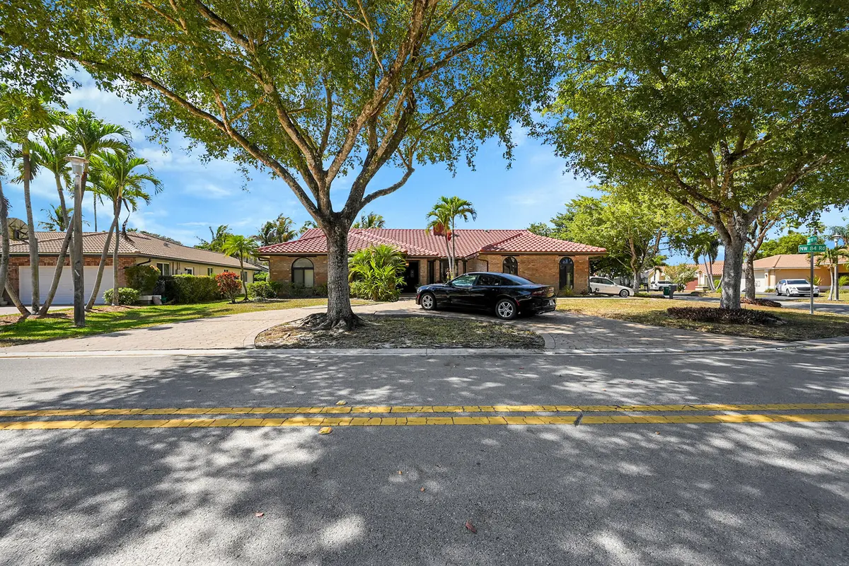 01_0 (1) at 5172 NW 84th Road, Coral Springs