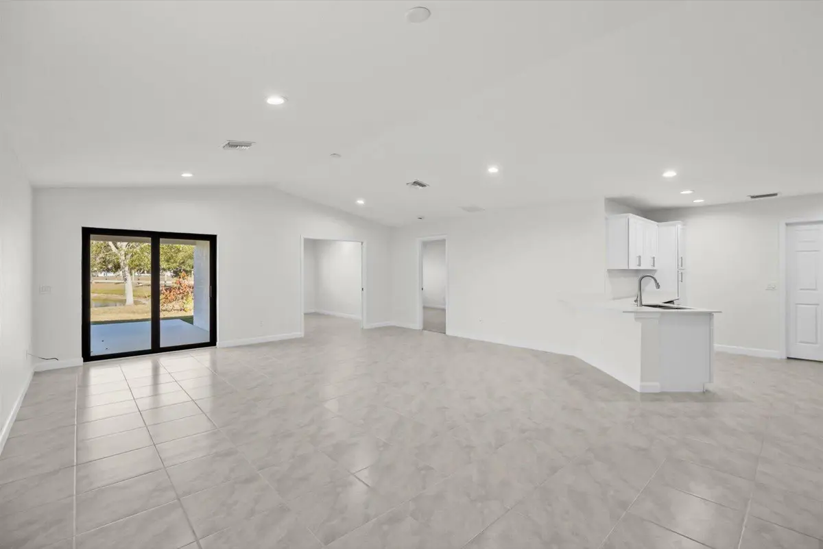 10-vil in-23 at 39 Villa Blanca, Fort Pierce