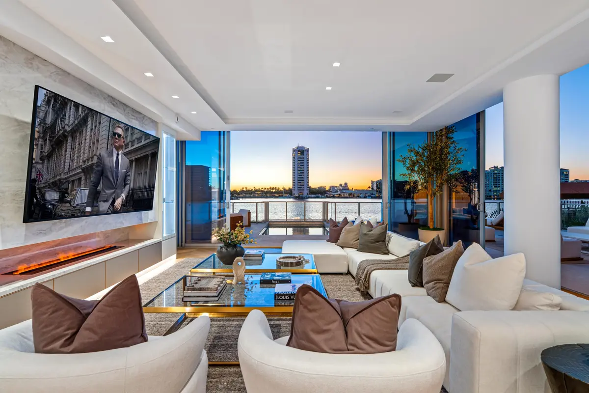 LAKE BOCA VIEW GREAT ROOM at 725 S Ocean Boulevard 101, Boca Raton