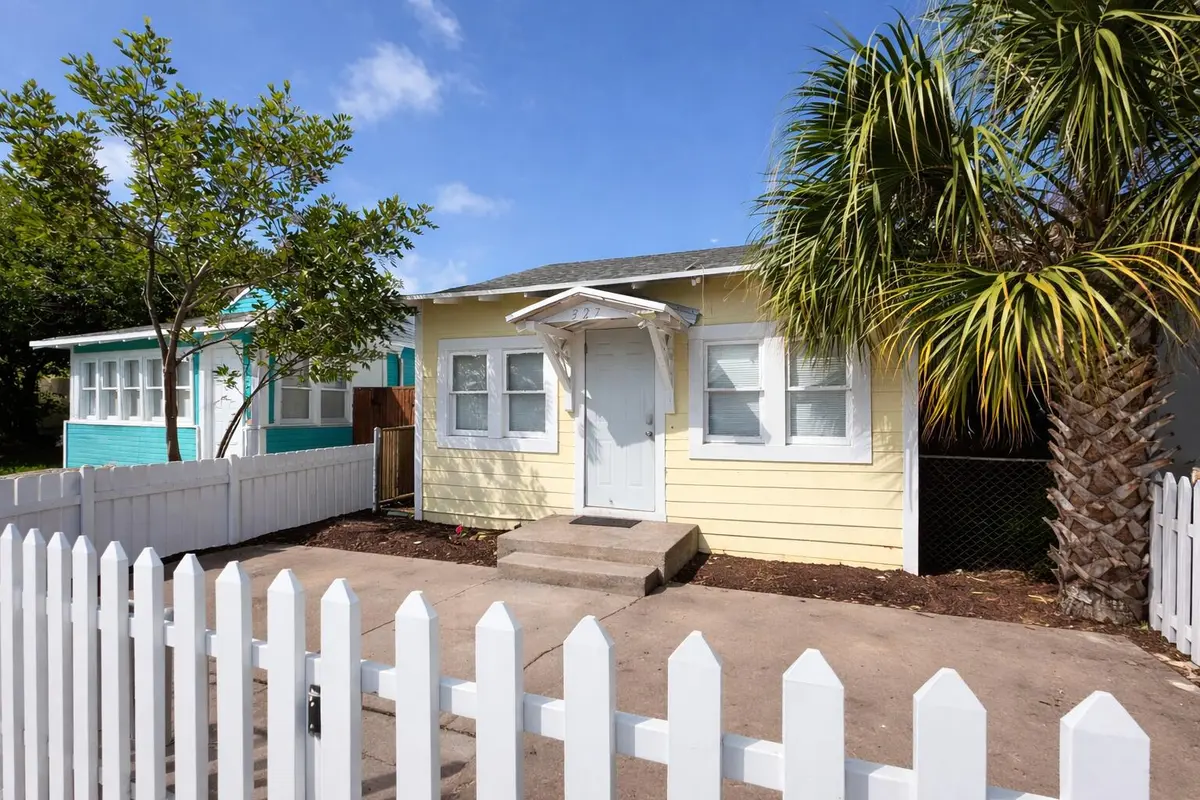 IMG_9898 at 327 S L Street, Lake Worth Beach