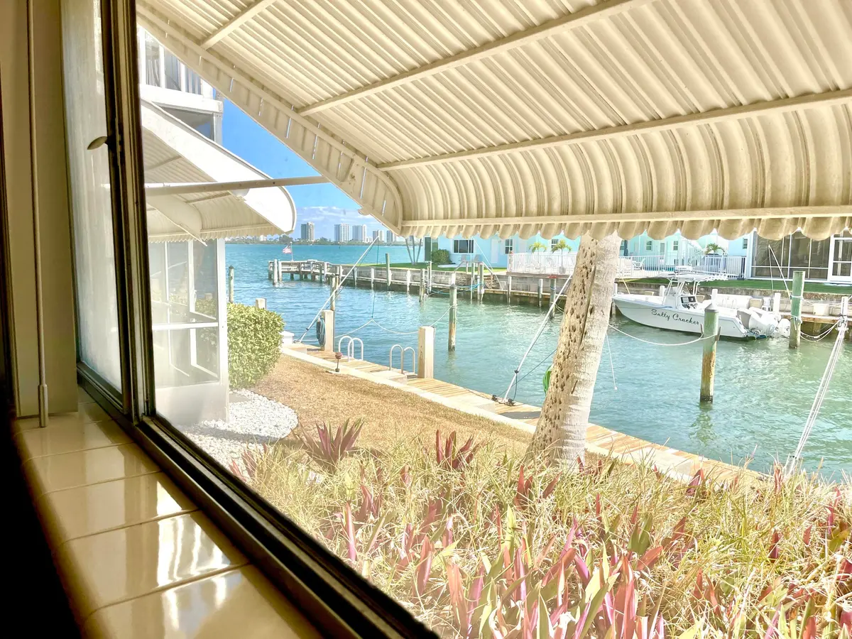 IMG_4534 at 100 Doolen Court 112, North Palm Beach