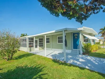 309 NE Pinelake Village Boulevard, Jensen Beach – sold
