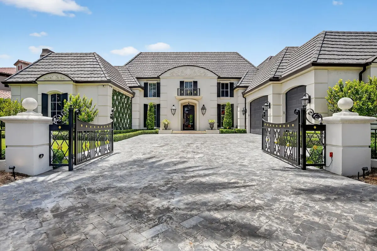 2-web-or-mls-004_DSC_0529 at 377 E Coconut Palm Road, Boca Raton