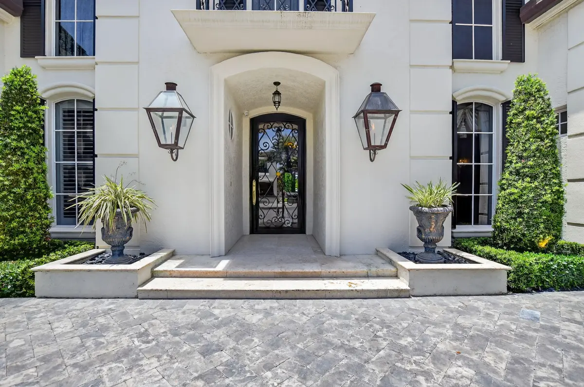 7-web-or-mls-008_DSC_0550 at 377 E Coconut Palm Road, Boca Raton