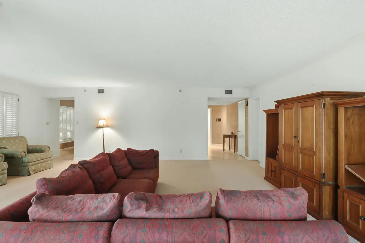 Living at 500 Ocean Trail Way 111, Jupiter