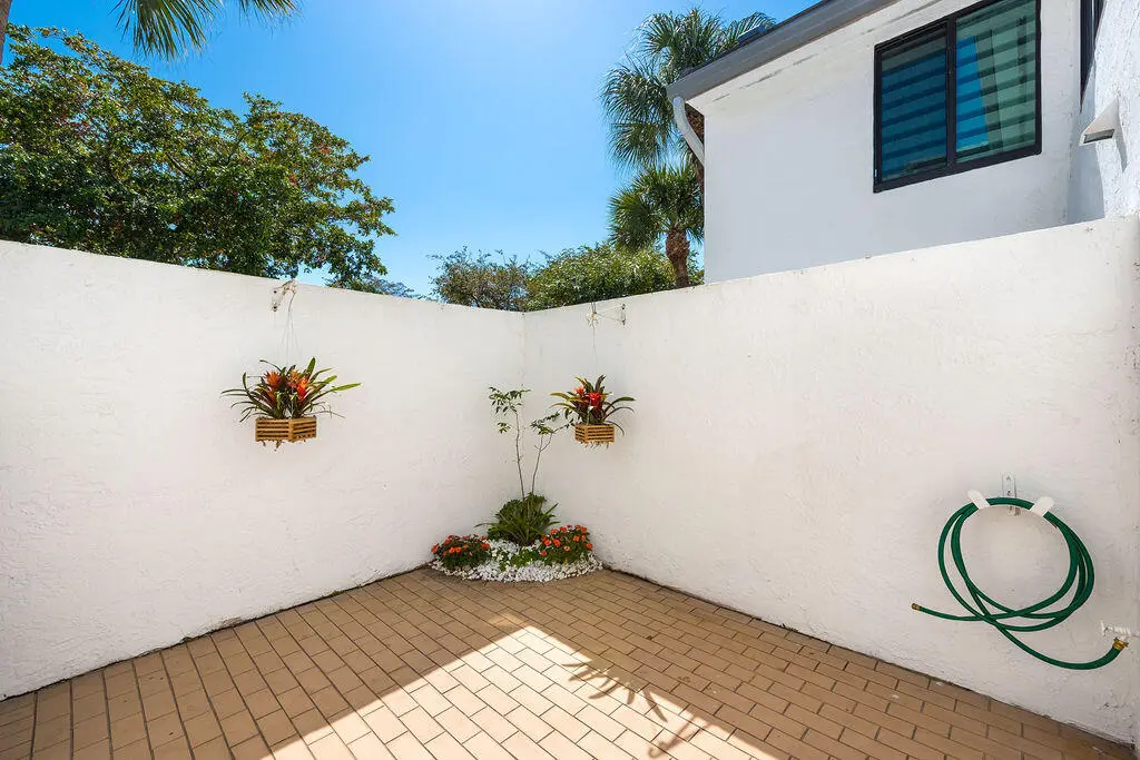 15351StrathearnDr#02-25 at 15351 Strathearn Drive 10302, Delray Beach