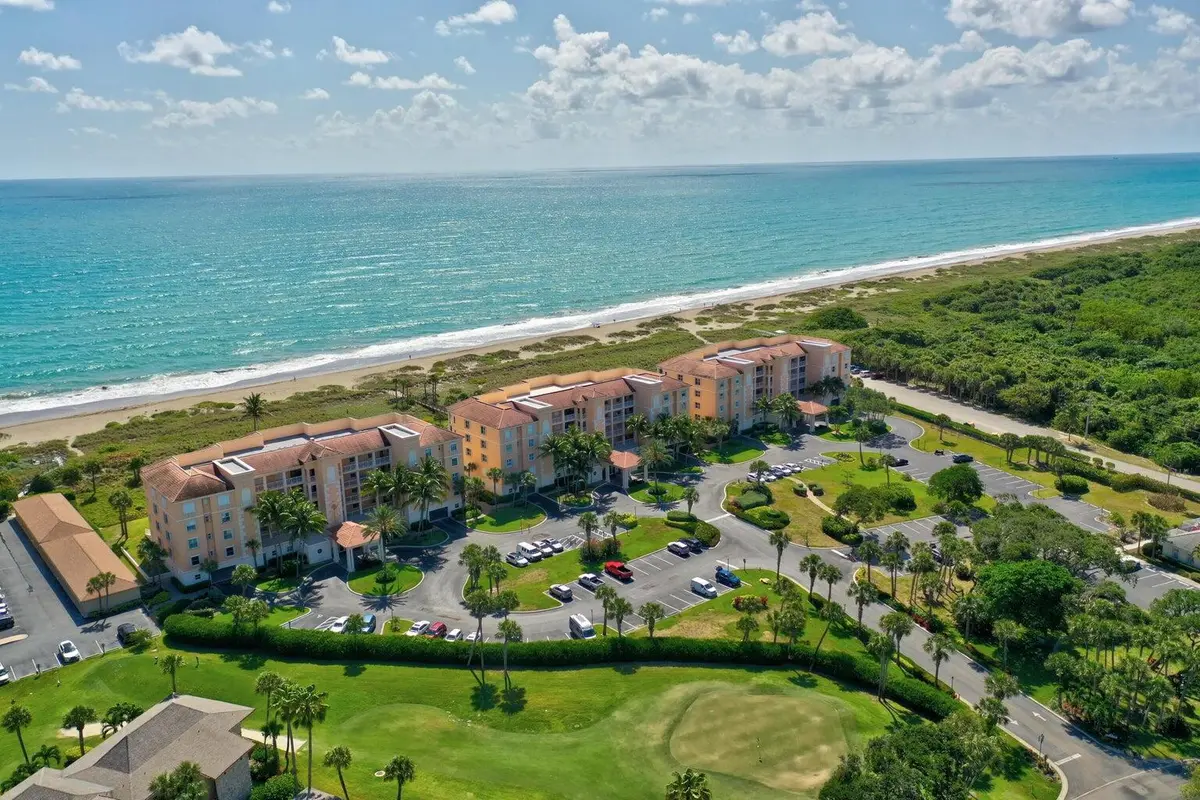 OCEANHOUSES AT OCEAN VILLAGE at 3048 Windward Drive, Fort Pierce