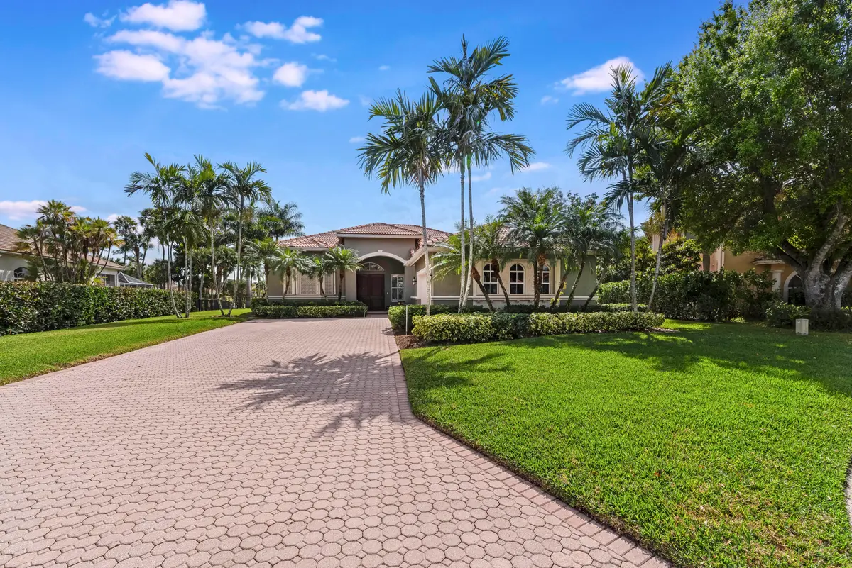 Long Driveway at 8387 Ironhorse Court, West Palm Beach