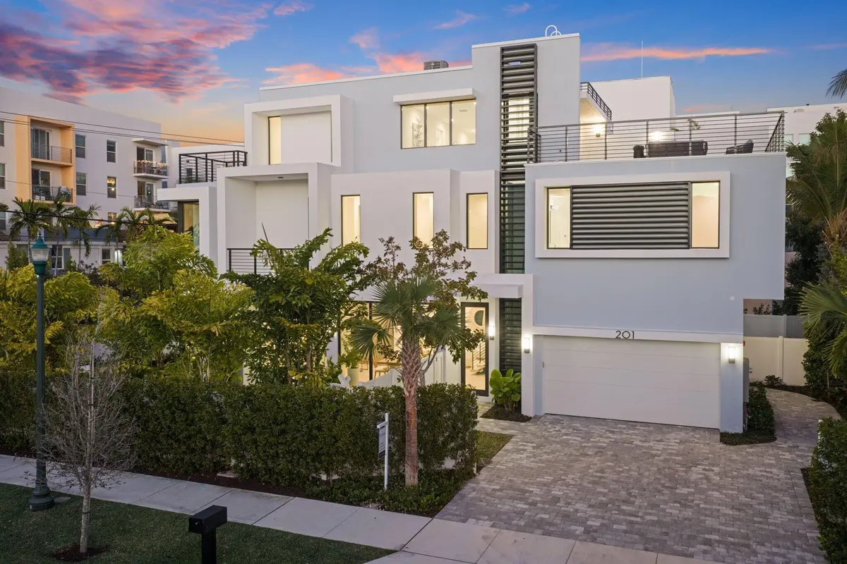 201 Southeast 4th Ave - 97.jpg-SMALL at 201 SE 4th Avenue, Delray Beach