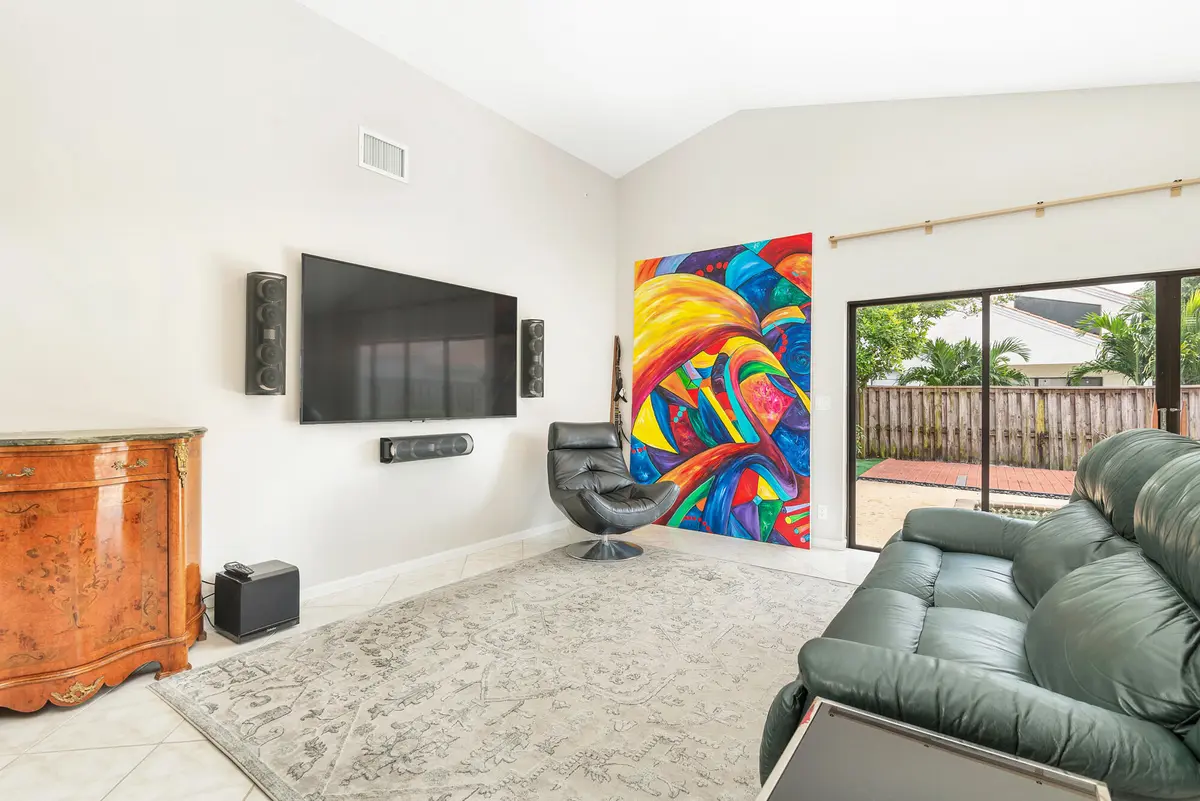 low-9 at 2690 Mikasa Drive, Palm Beach Gardens