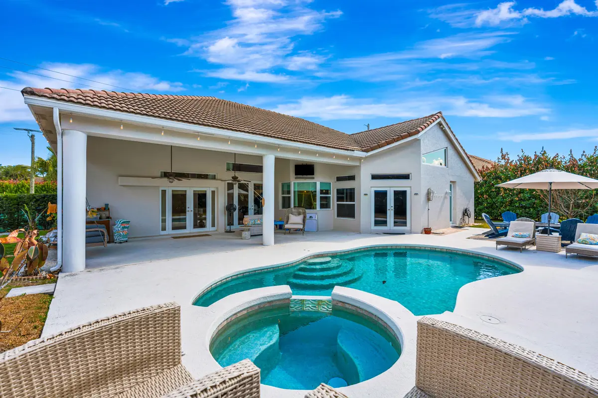 Patio at 18938 SE Loxahatchee River Road, Jupiter