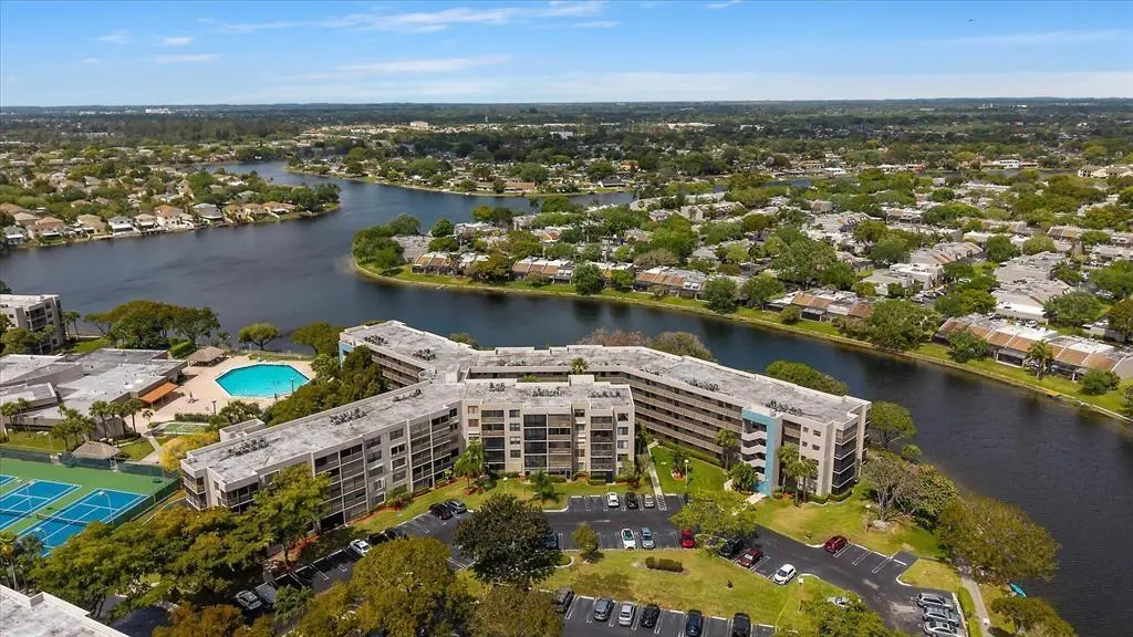 Aerial View at 1001 Colony Point Circle 417, Pembroke Pines